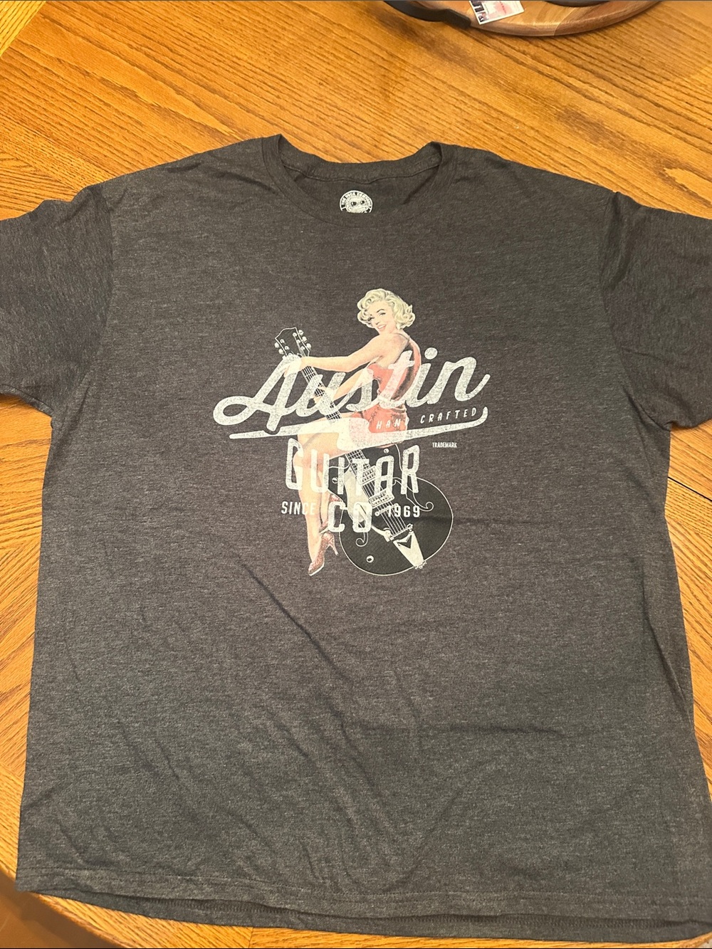Austin Guitar Co. Graphic T-Shirt Gray Pin-Up Guitar Tee | Unisex